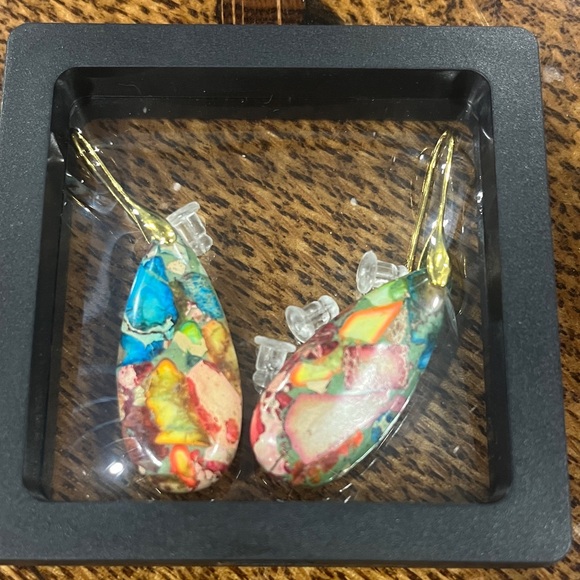 Elegant Teardrop Hoop Earrings Gold - Picture 4 of 9